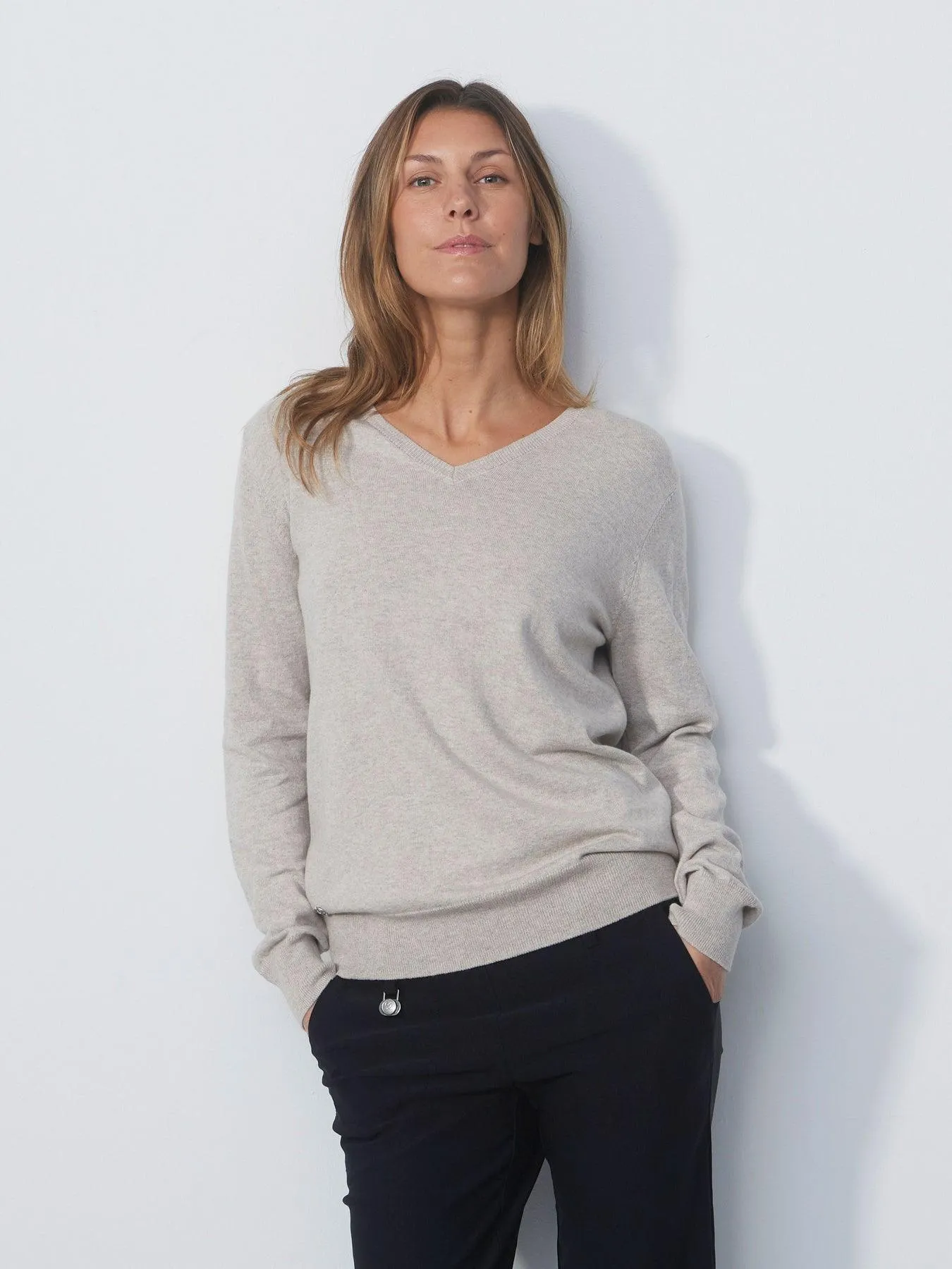 Daily Sports - Tea V-neck Pullover