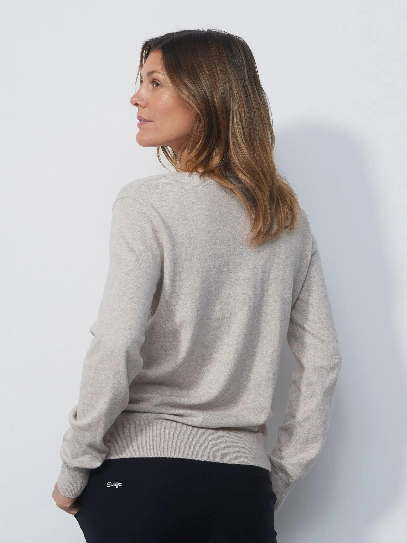 Daily Sports - Tea V-neck Pullover