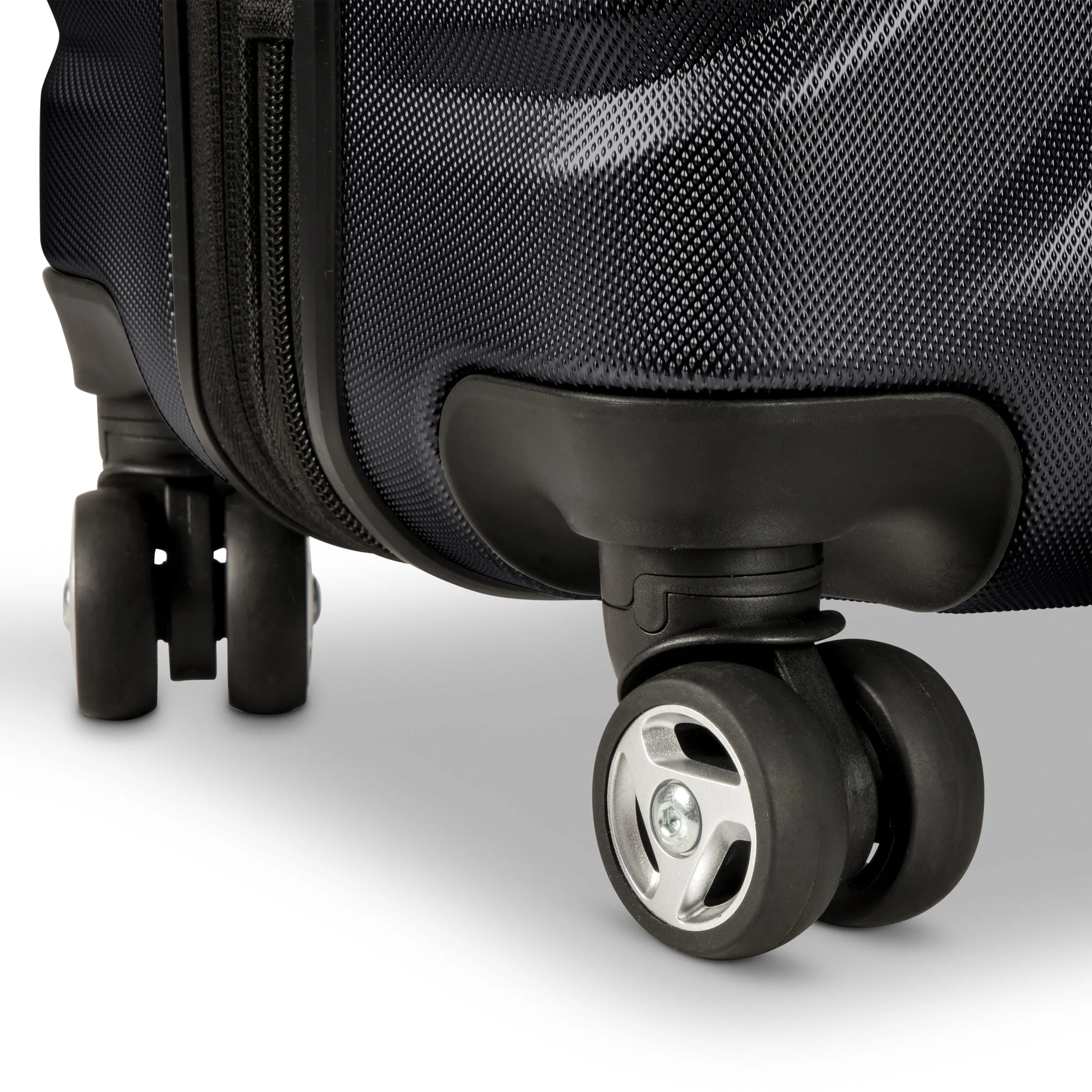 Nimbus 4.0 Hardside Carry-On Expandable Spinner