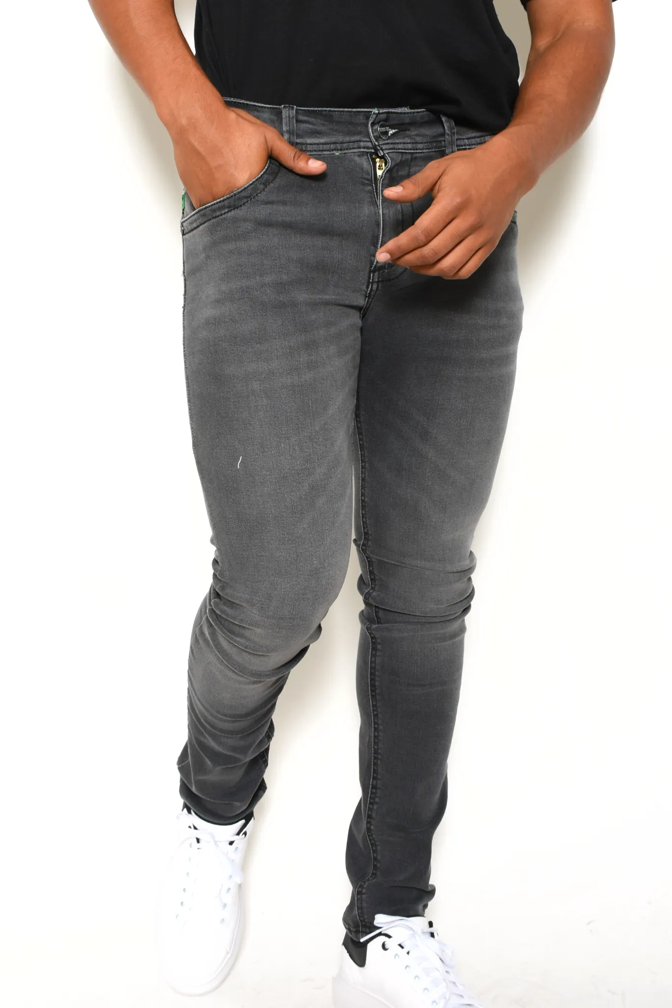 Pantalón De Mezclilla Gris Liso Skinny TPS